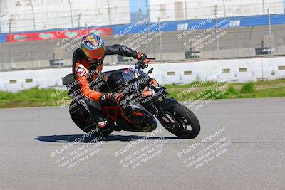 media/Jan-20-2023-Fastrack Riders (Fri) [[f2ad32aba3]]/Private/session 3 turn 9/